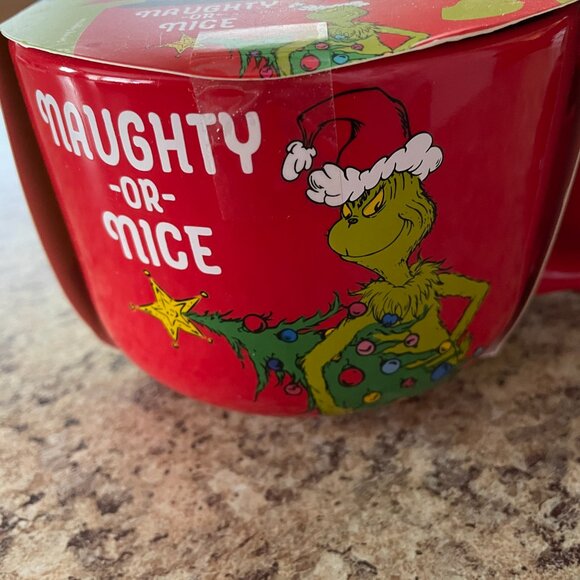 COLLECTIBLE Dr Seuss Grinch Holiday Christmas Mugs! The Grinch Drinkware - Picture 2 of 8